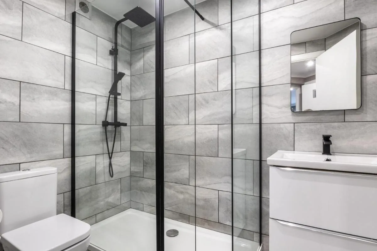 Image 5 of ** Modern Merchant City 1 BED Apartment with Free Parking **