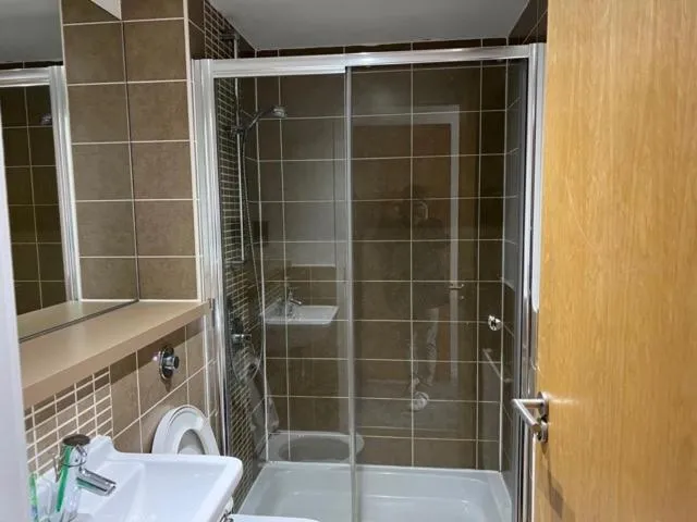 Image 3 of Modern & Spacious 2 bed Merchant City Apart-High St