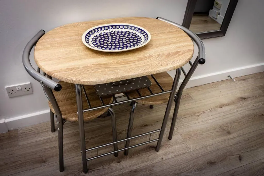 Image 6 of Modern bright studio apartment in south Glasgow