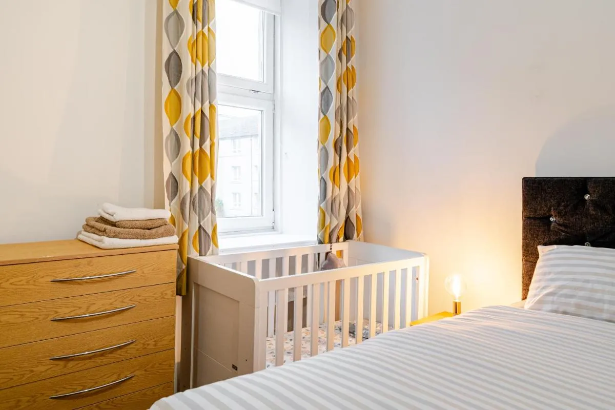 Image 5 of Newly Furnished Flat 4 Minutes Walk To Metro