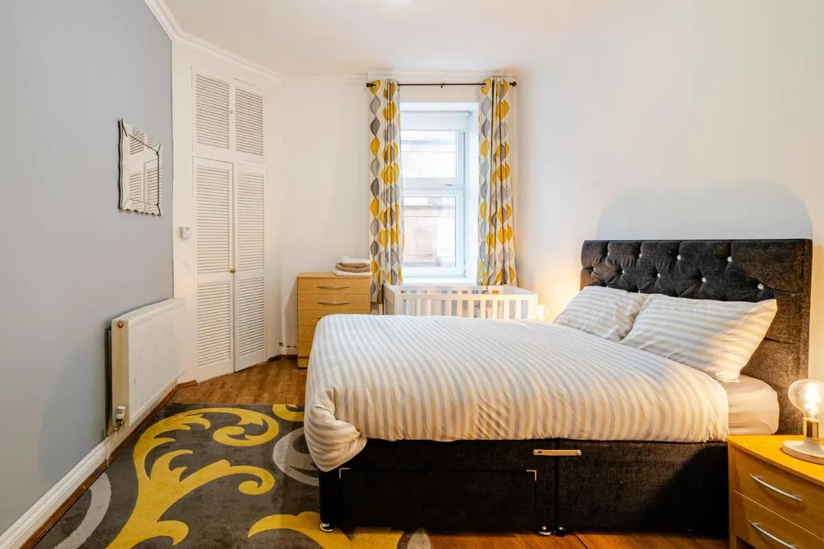 Image 6 of Newly Furnished Flat 4 Minutes Walk To Metro