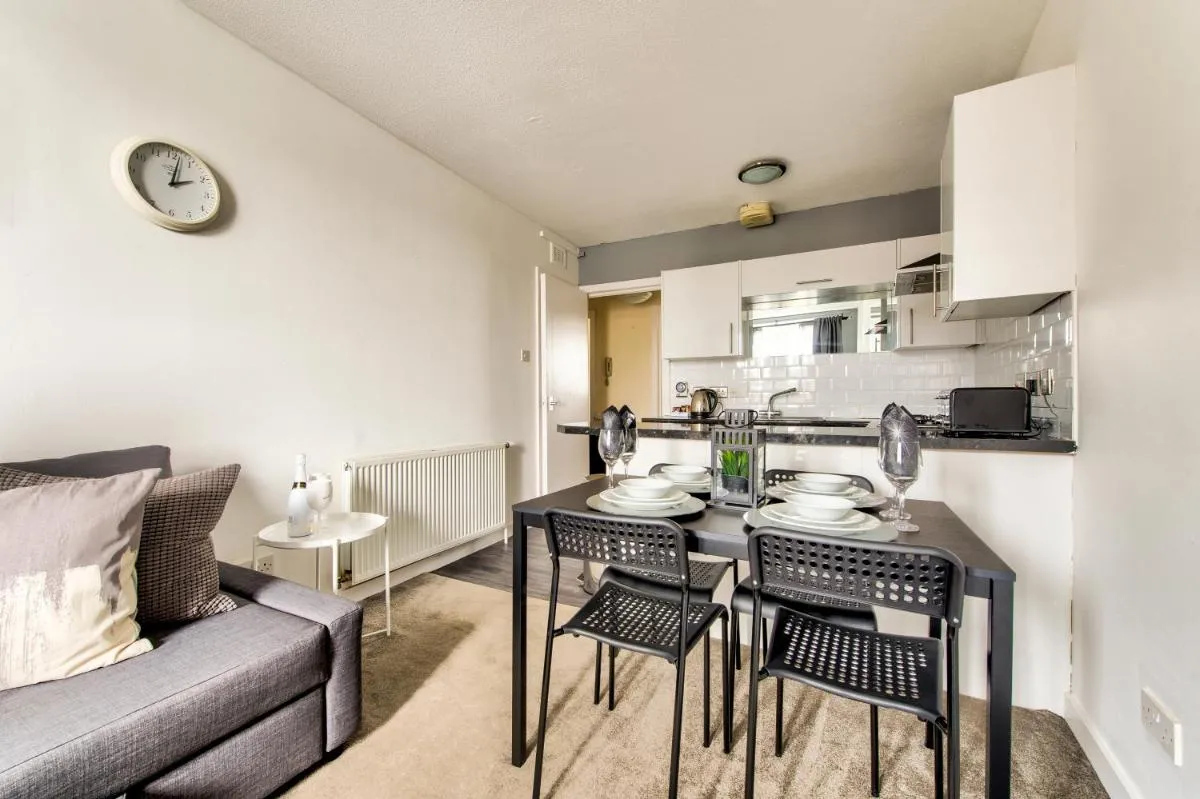 Image 5 of No.5 Serviced Apartment