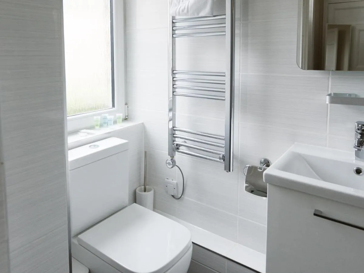 Image 4 of PER7-FM · Nice 1 Bed Ground Floor Flat, near Cessnock Subway