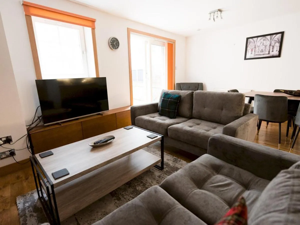 Image 6 of Pass the Keys Beautiful Unique 3Bed Mews Cottage House