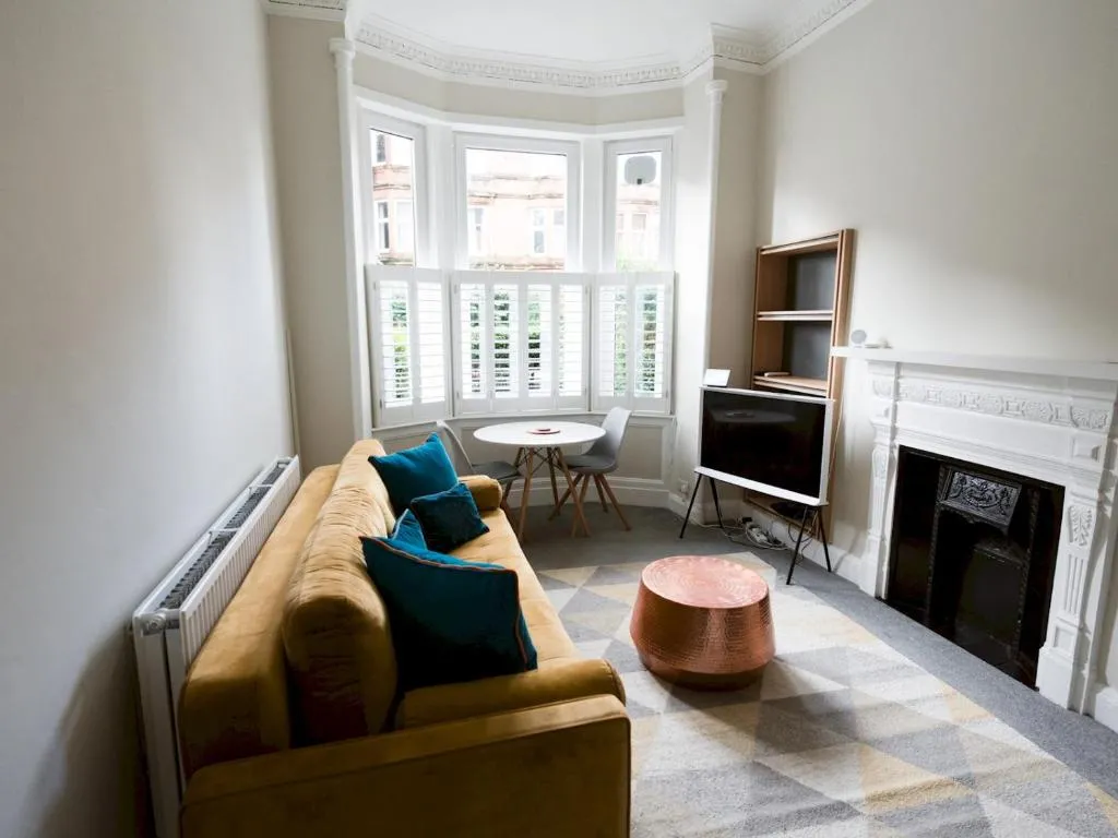 Image of Pass the Keys PER7 FM Nice 1 Bed Ground Floor Flat near Cessnock Subway