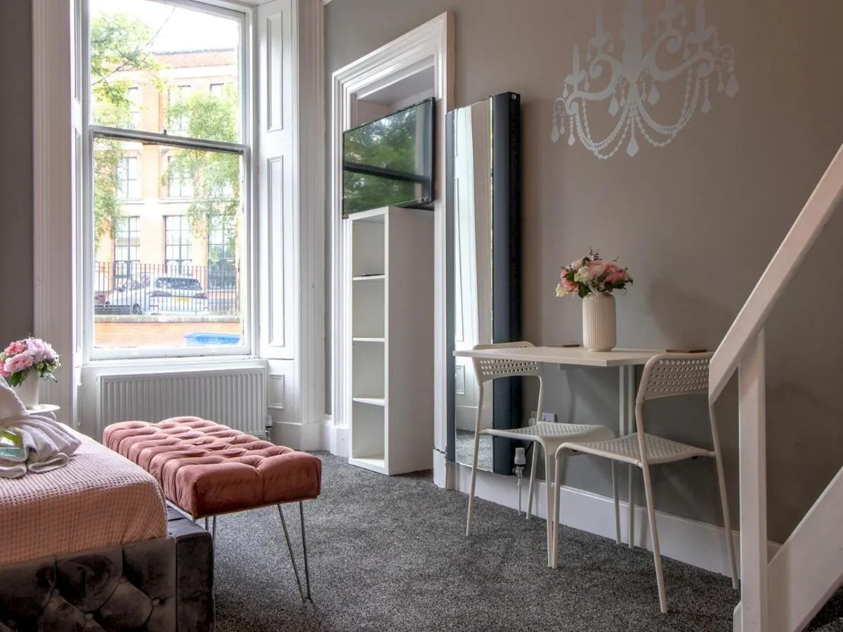 Image 3 of Pass the Keys Studio Dream with Loft West End