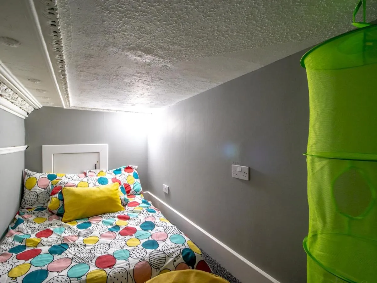 Image 4 of Pass the Keys Studio Dream with Loft West End