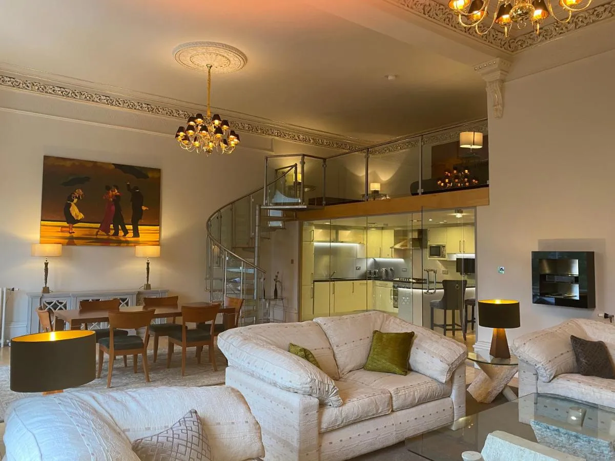 Image 3 of Perfect In The Park