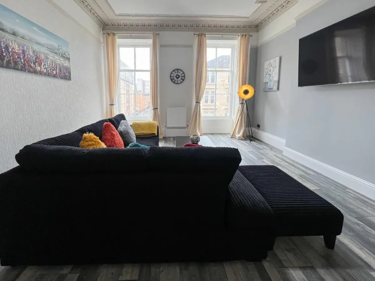 Image 2 of Premium 2BR Flat in the City Centre