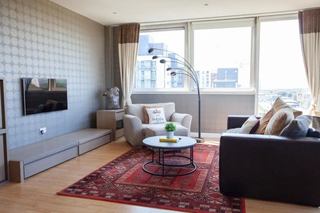 Image of Riverside Flat with Stunning Views