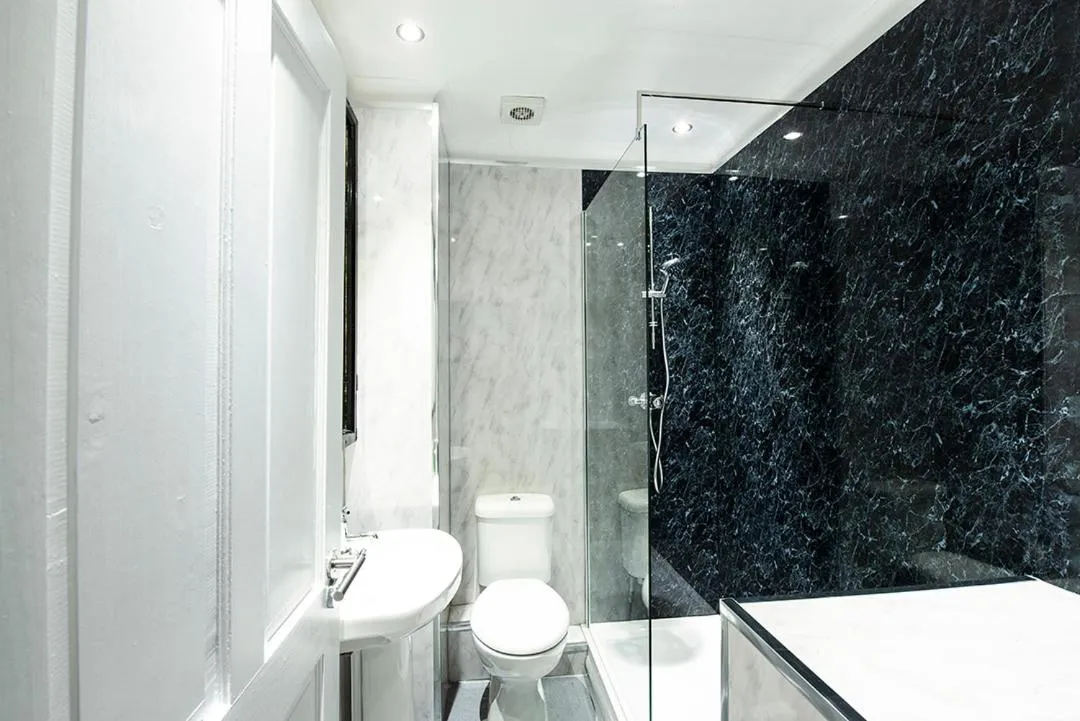 Image 3 of Safestay Glasgow Charing Cross