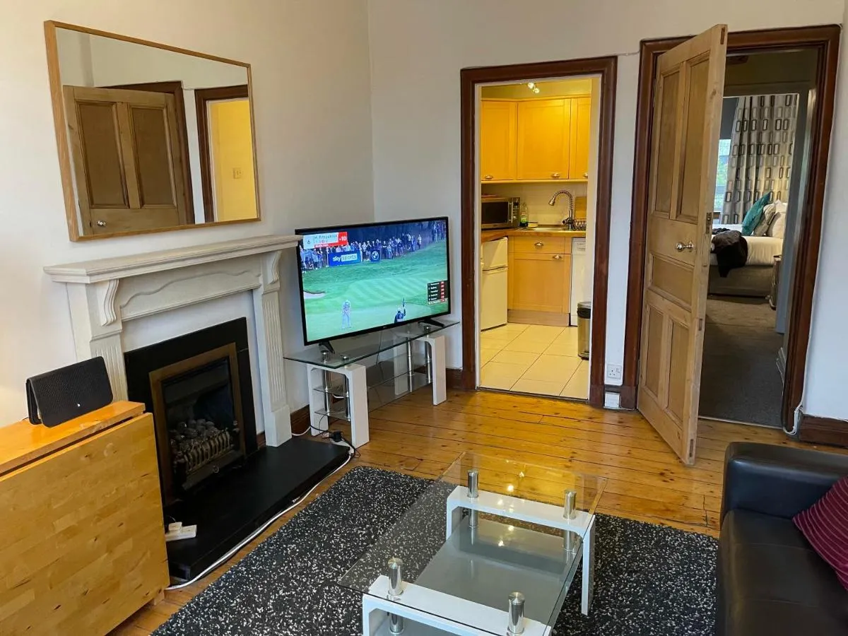 Image 4 of Scotstoun Appartments