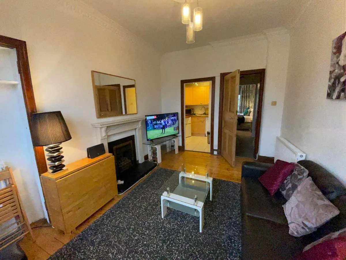 Image 5 of Scotstoun Appartments