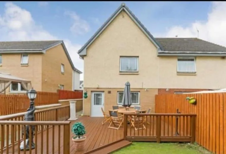 Image of Silverburn new house with free parking and nice garden