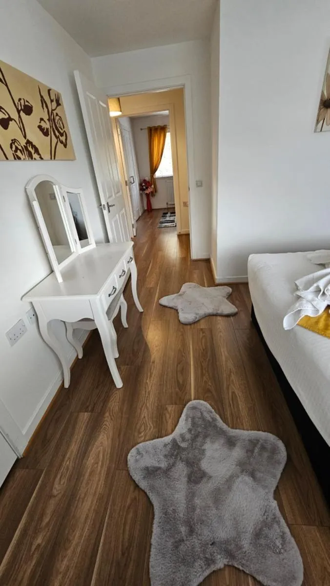 Image 2 of Silverburn new house with free parking and nice garden