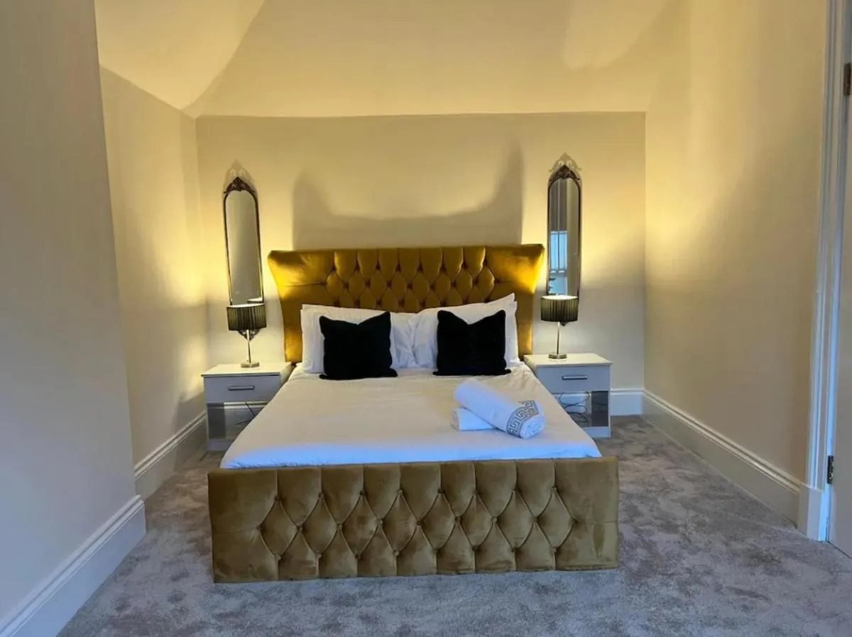 Image 6 of Southside Paradise Glasgow