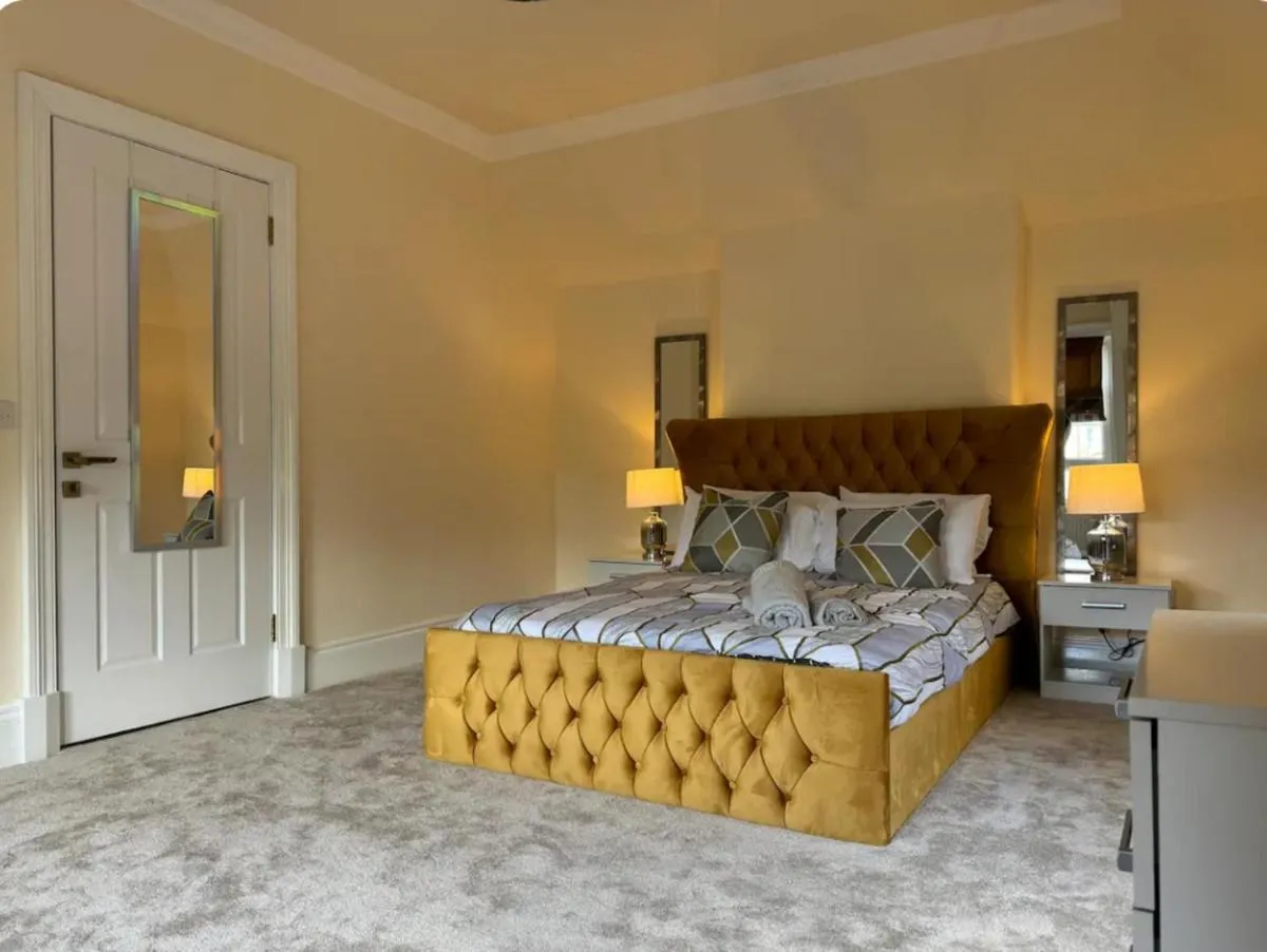 Image 3 of Southside Paradise Glasgow