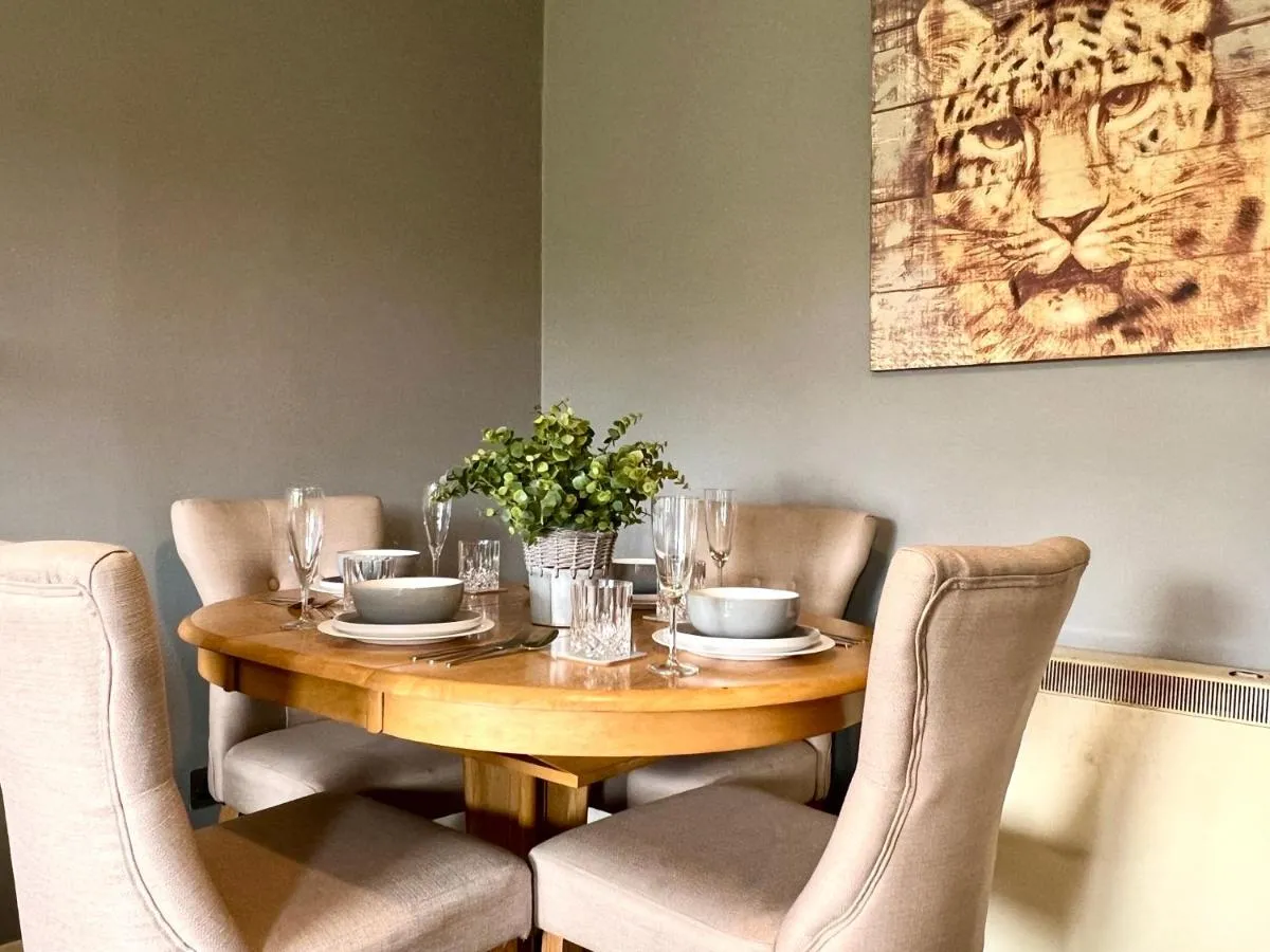 Image 5 of Spacious 2 Bed-Flat in Glasgow City – Free Parking