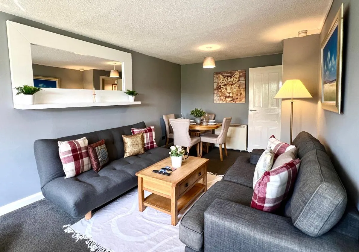 Image 3 of Spacious 2 Bed-Flat in Glasgow City – Free Parking