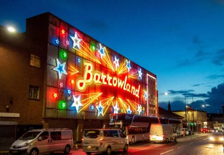 Image 5 of Spacious Modern Apartment