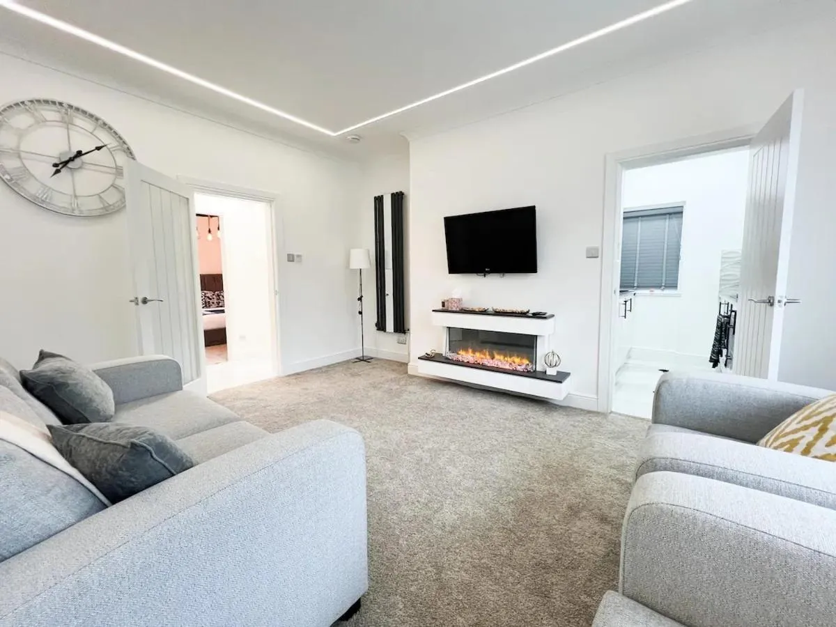 Image 5 of Spectacular Modern Glasgow Home Luxury King Bed