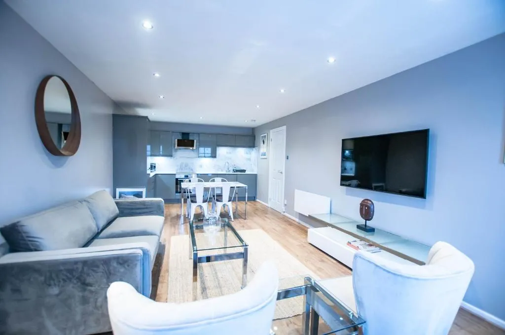 Image of Stunning 2 Bed Merchant City Apartment with Residents Parking (Bell 2)