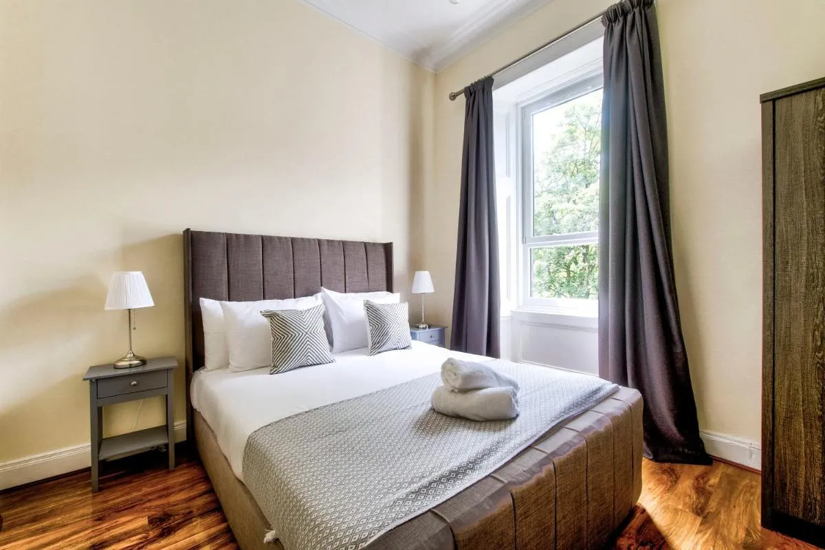 Image 4 of Stunning 5 bedroom apt, close to city centre, SEC, Hydro and motorway