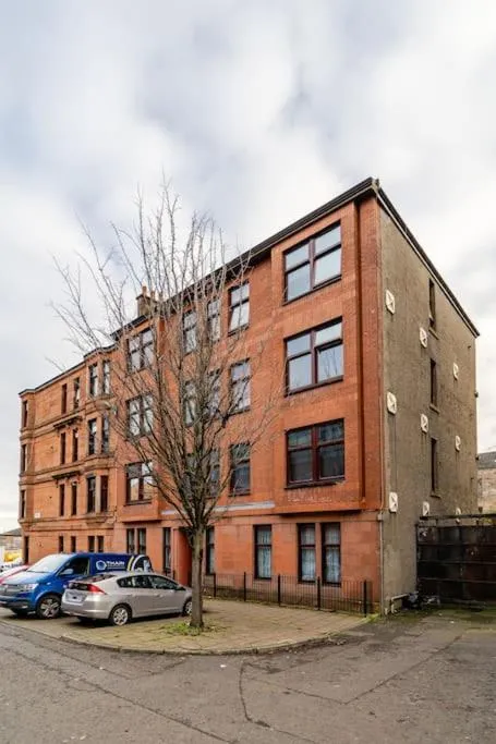Image 6 of Stunning Ground Floor flat in Southside.