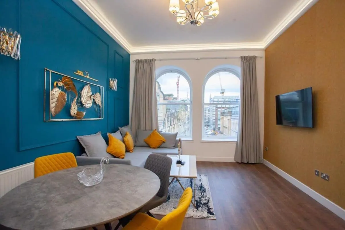 Image 4 of Stunning One bed with parking in City Centre