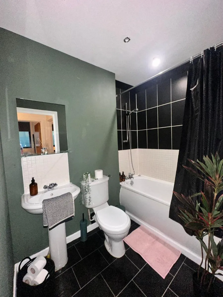 Image 6 of Stylish 2 bed City Retreat