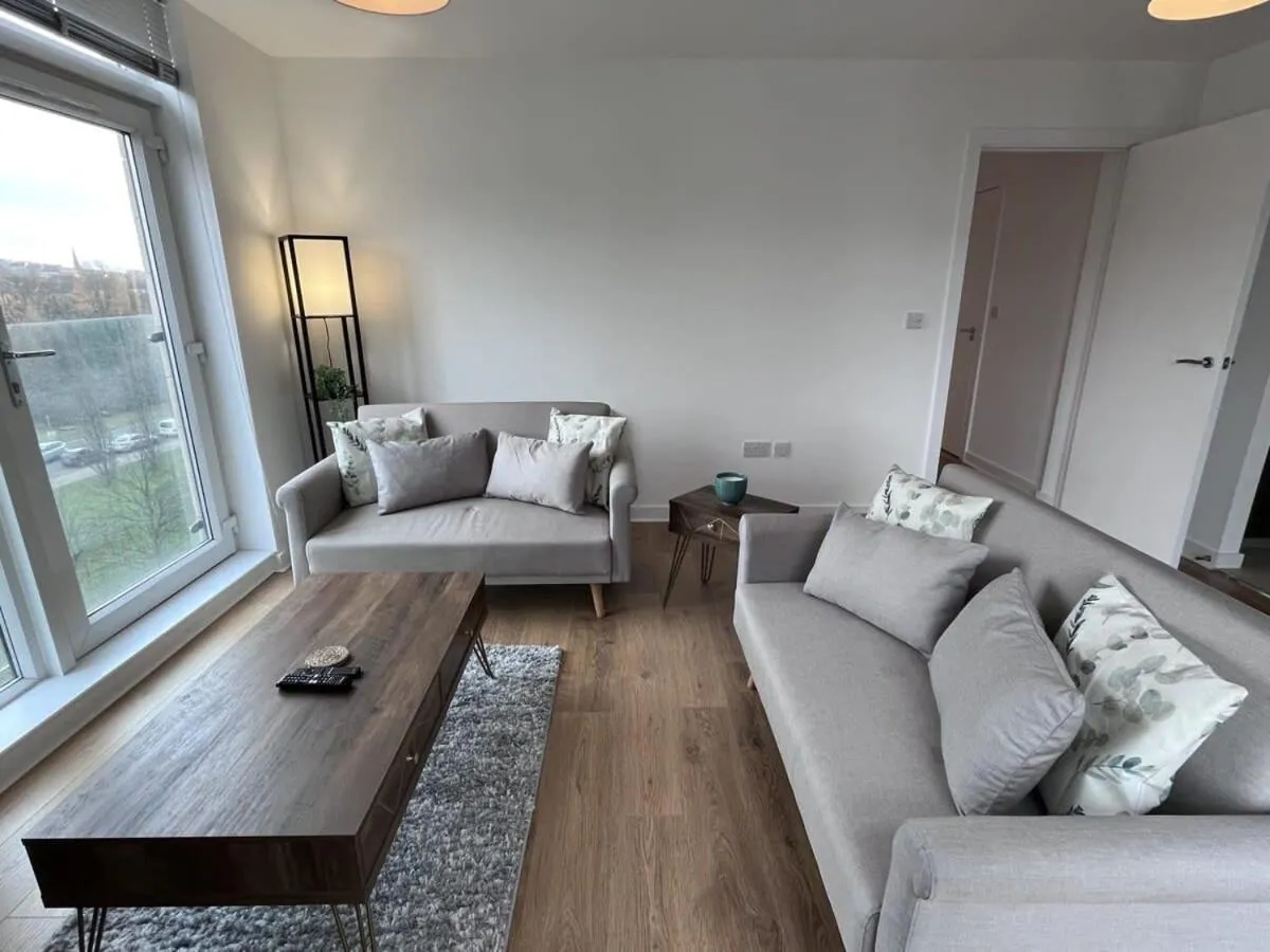 Image 1 of Stylish Newly Decorated 2 Bed