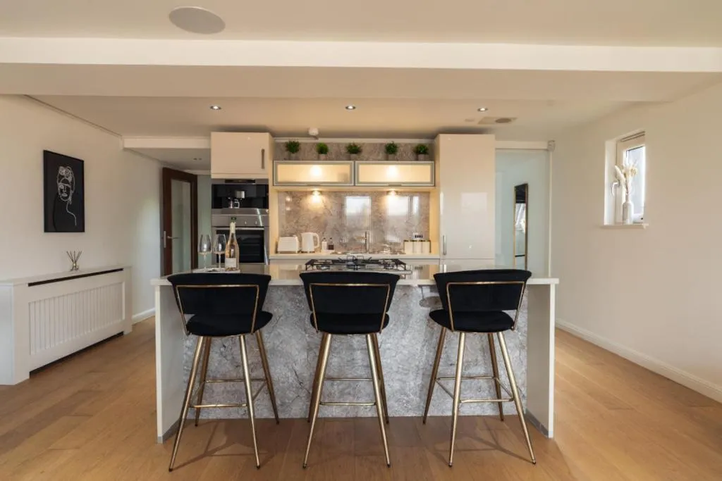 Image 5 of The Penthouse Suite – Luxury Like No Other