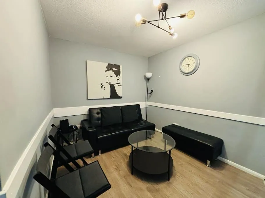 Image 1 of Top Floor of the building, spectacular views!