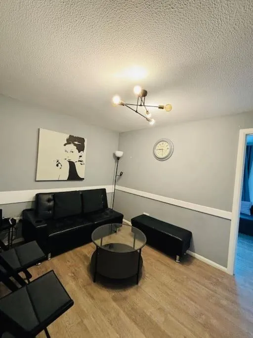 Image 5 of Top Floor of the building, spectacular views!