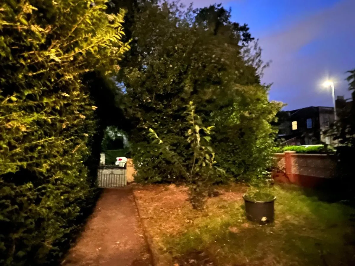 Image 2 of Traditional 5 Bedroom House Free Parking Central Glasgow Westend