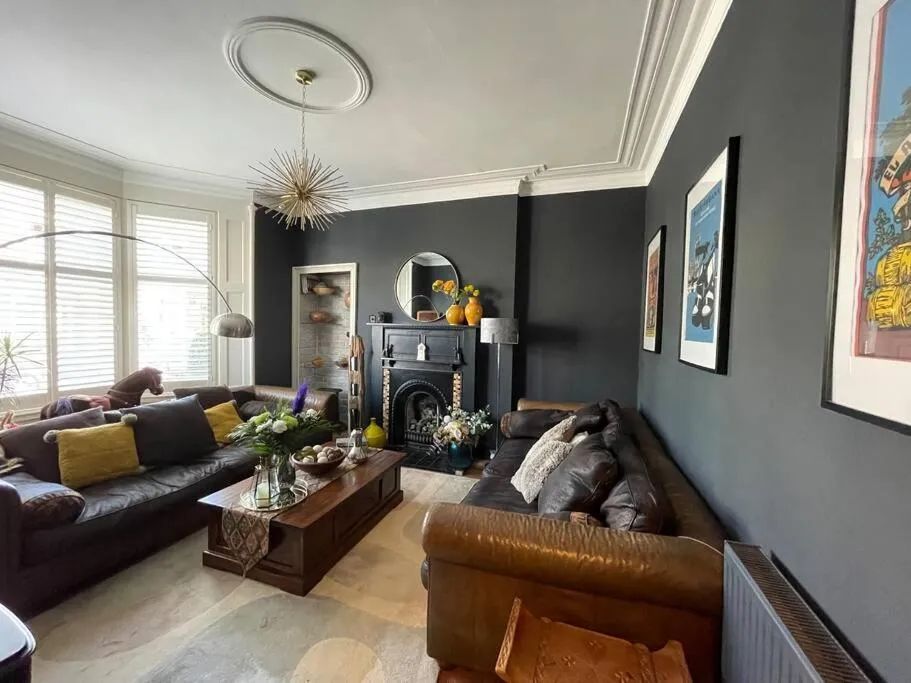 Image of Traditional apt close to city centre & Hampden