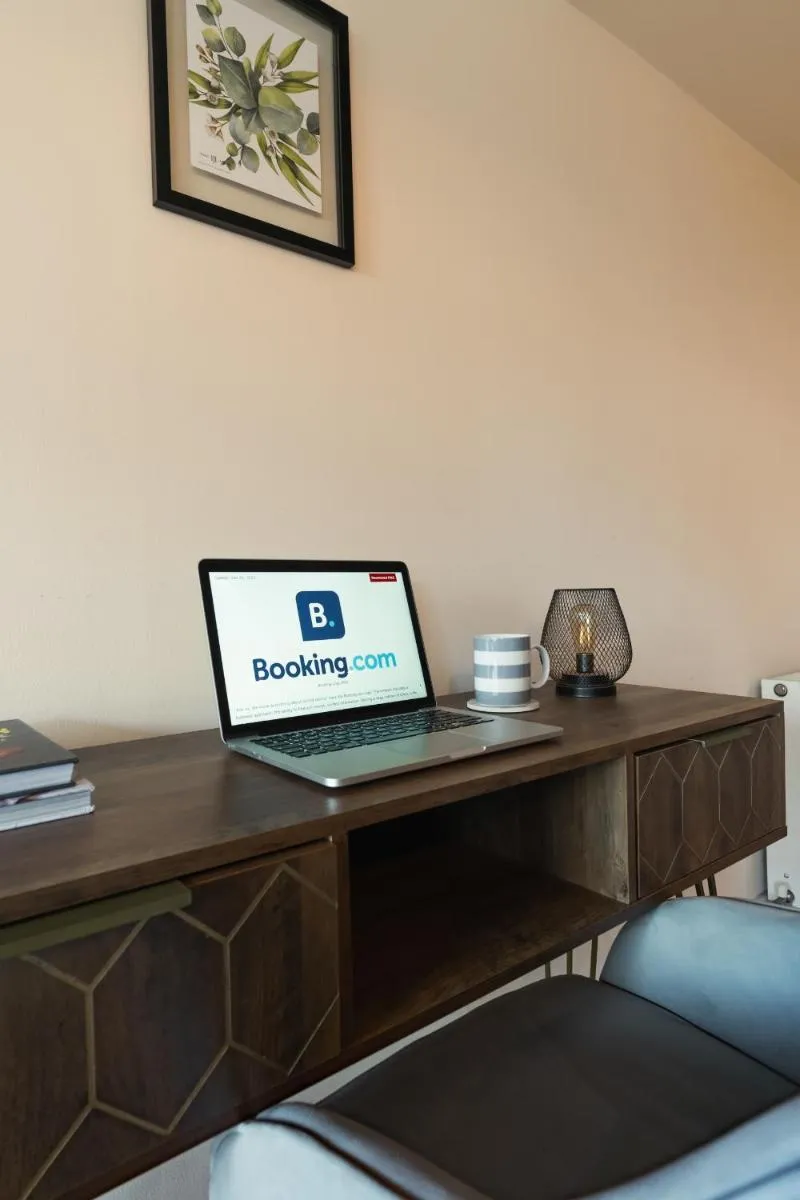 Image 3 of West End Escape – Prime Location