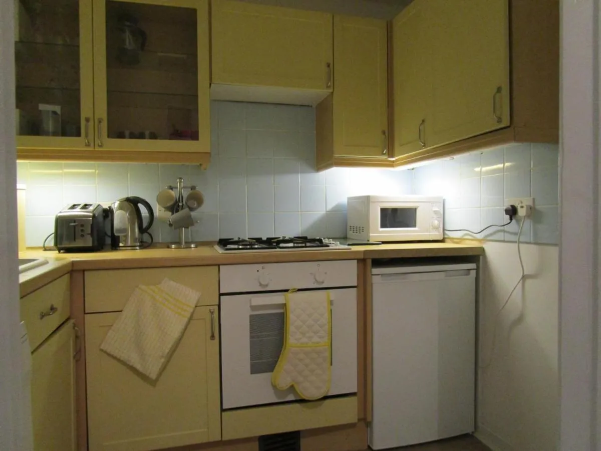 Image 5 of Westend Glasgow Apartment