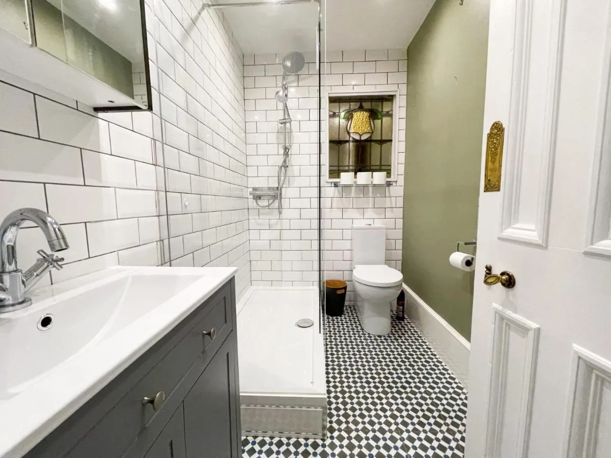 Image 2 of 1 Bed Character Filled Glasgow Apartment