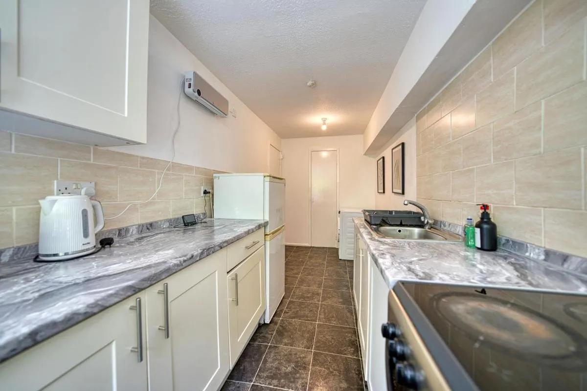 Image 3 of 2BR City Flat Steps to Uni and Sauchiehall with Parking