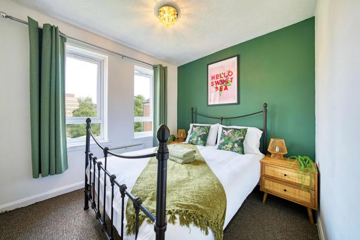 Image 5 of 2BR City Flat Walk to Buchanan Hydro with Parking