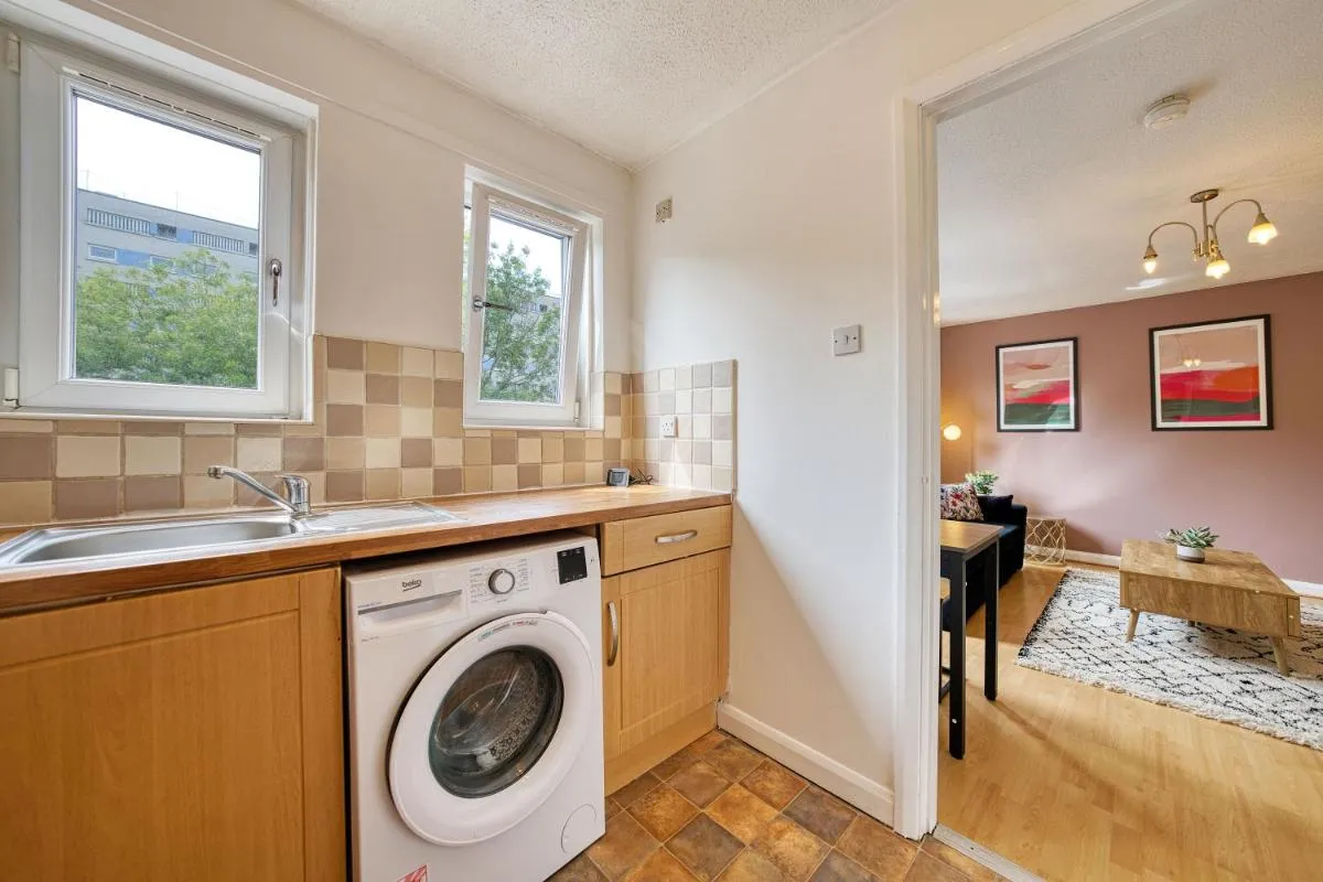 Image 4 of 2BR City Flat Walk to Buchanan Hydro with Parking