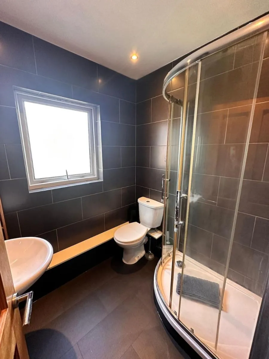 Image 6 of 2BR Flat Free Parking Near Glasgow Green