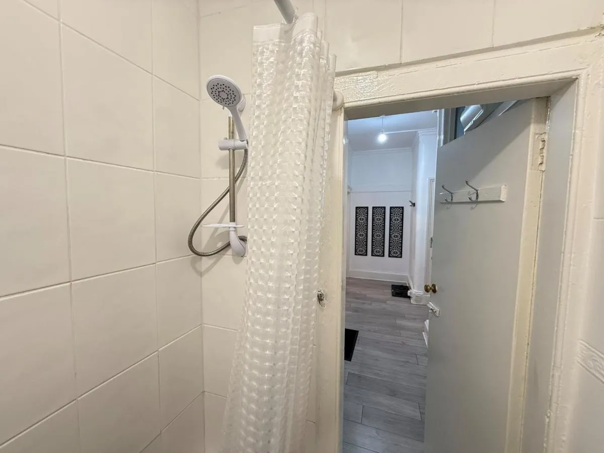 Image 2 of 2 Bed Flat – Street Parking