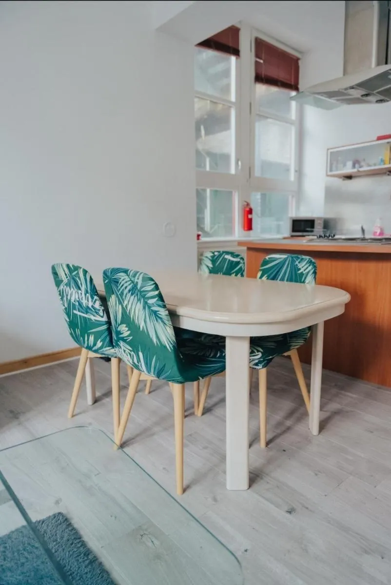 Image 4 of 2 bed Renfield st City Center