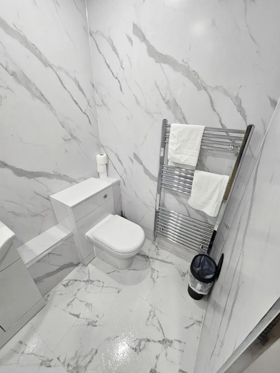 Image 6 of 2 bed Renfield st City Center