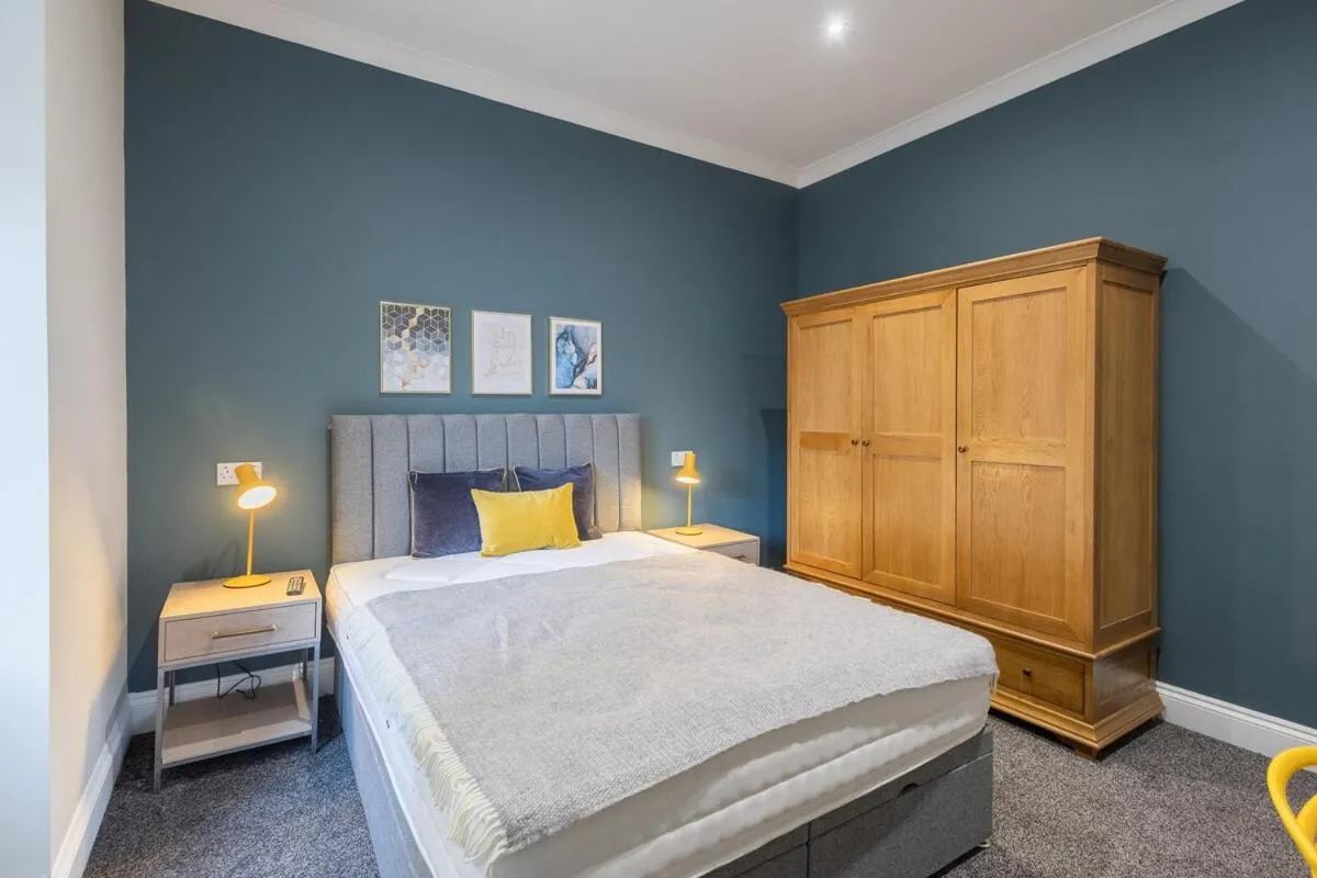 Image 5 of 3BR Gem West End Walk to Glasgow Uni Parking