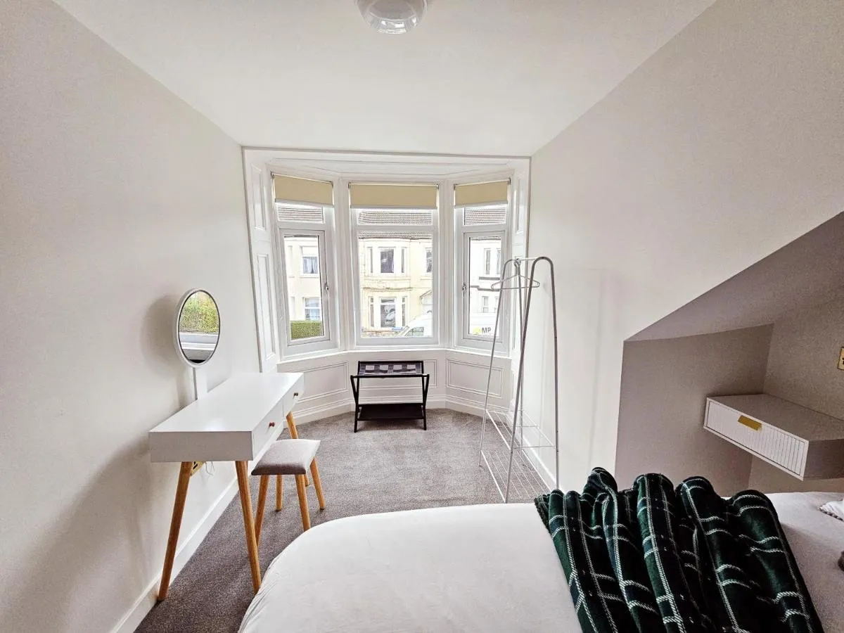 Image 1 of 3-Bed Home in Glasgow