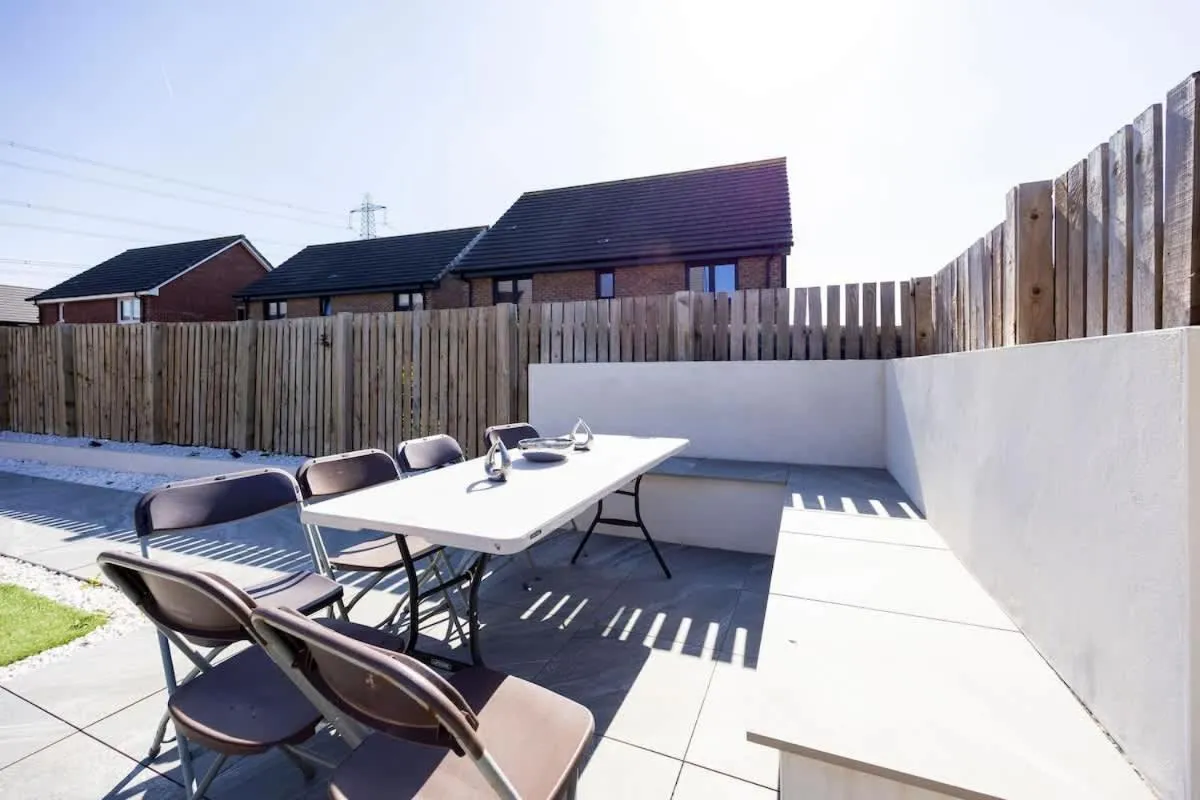 Image 5 of 4 Bed Detached House