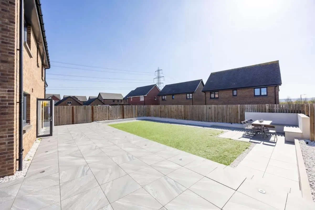 Image 6 of 4 Bed Detached House